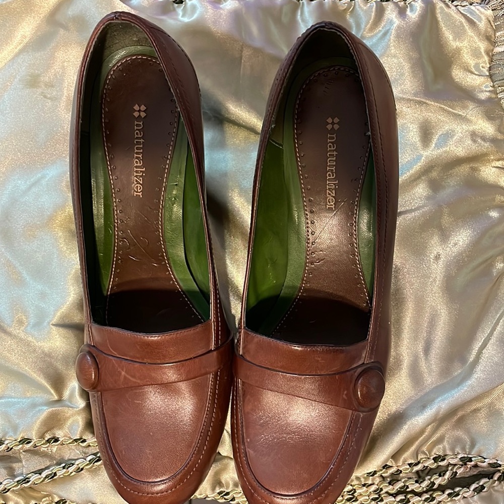Naturalizer Dakota brown leather wedge shoes. Size 8 W